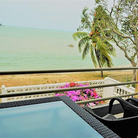 G&T'S Beach Front Villa Tanjung Bungah  Exterior foto