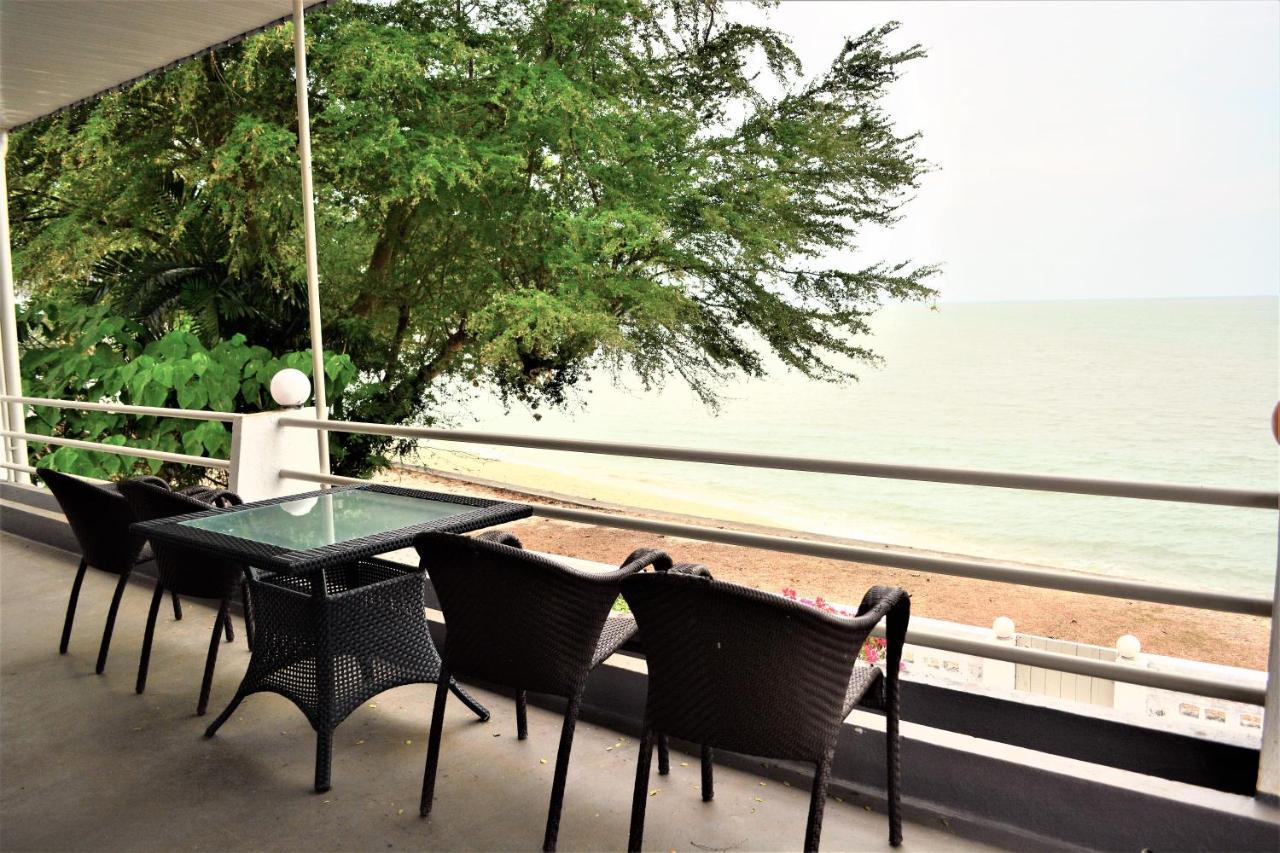 G&T'S Beach Front Villa Tanjung Bungah  Exterior foto